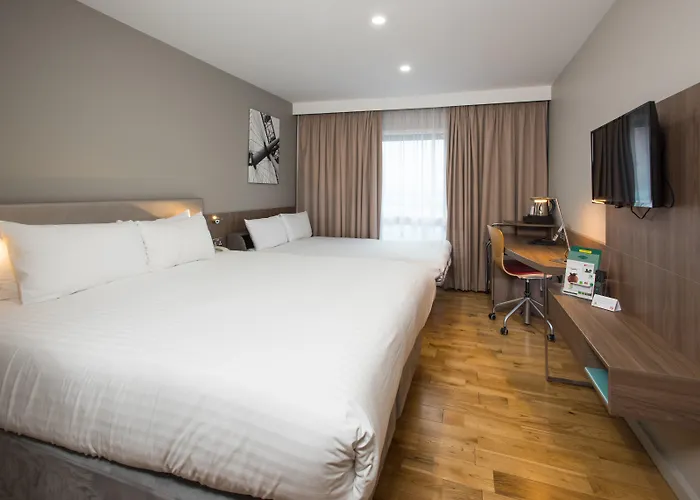Holiday Inn West By IhgHotel Londres